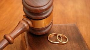 Executarea silita a bunurilor sotilor care sunt si profesionisti