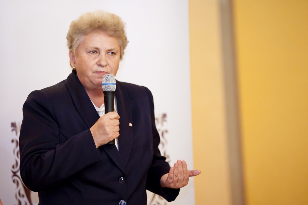 Eugenia Sortan, mediator