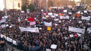 Le Monde: Proteste fata de exploatarea gazelor de sist iau amploare in Franta, Statele Unite, Canada, Marea Britanie, Germania si Romania